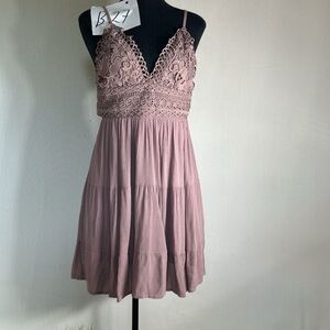 Windsor lavender Mauve Lace-Detail Tiered Mini Dress